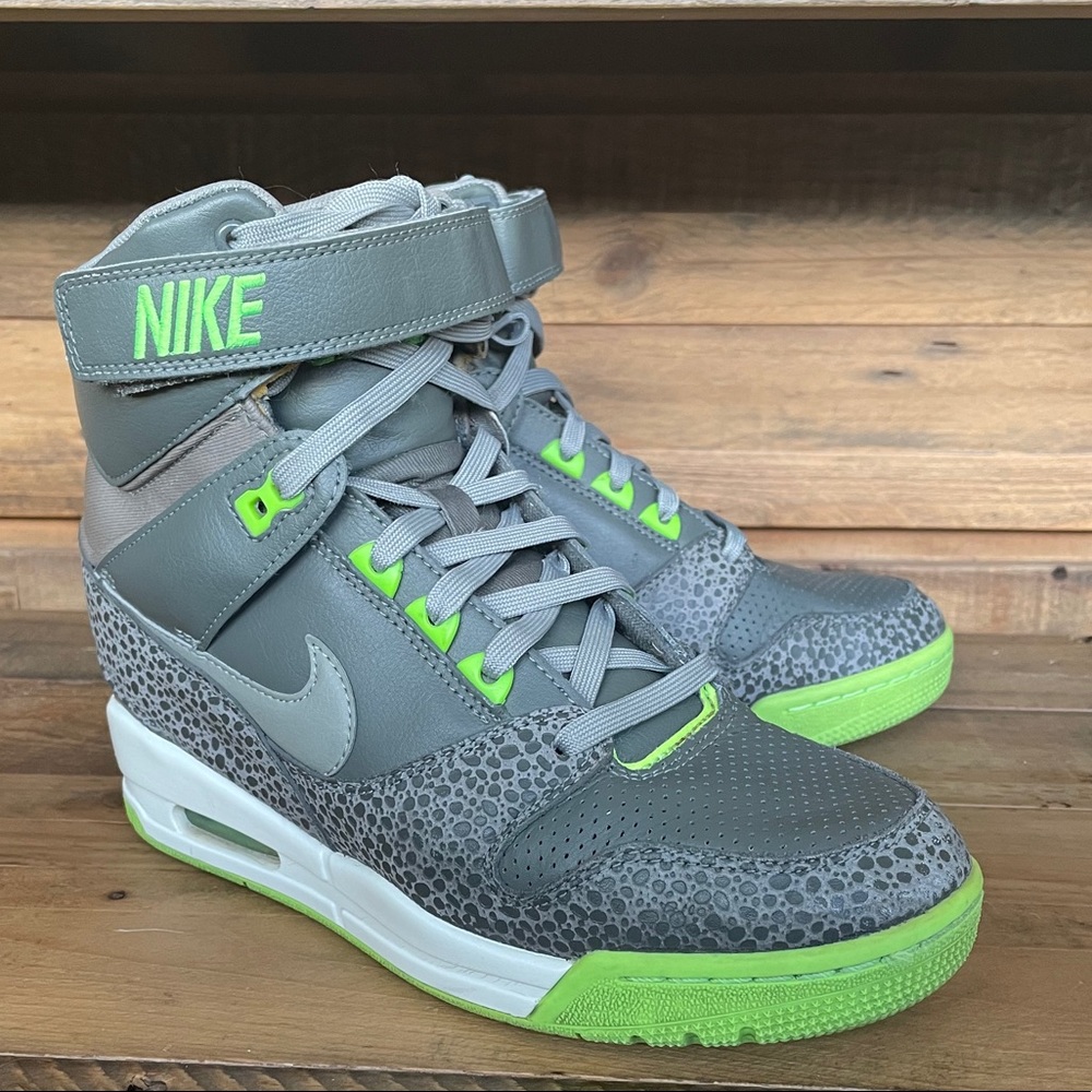 Women’s Nike Air Revolution Sky Hi.  Size 9